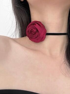 Rose Accent Choker Necklace - Burgundy